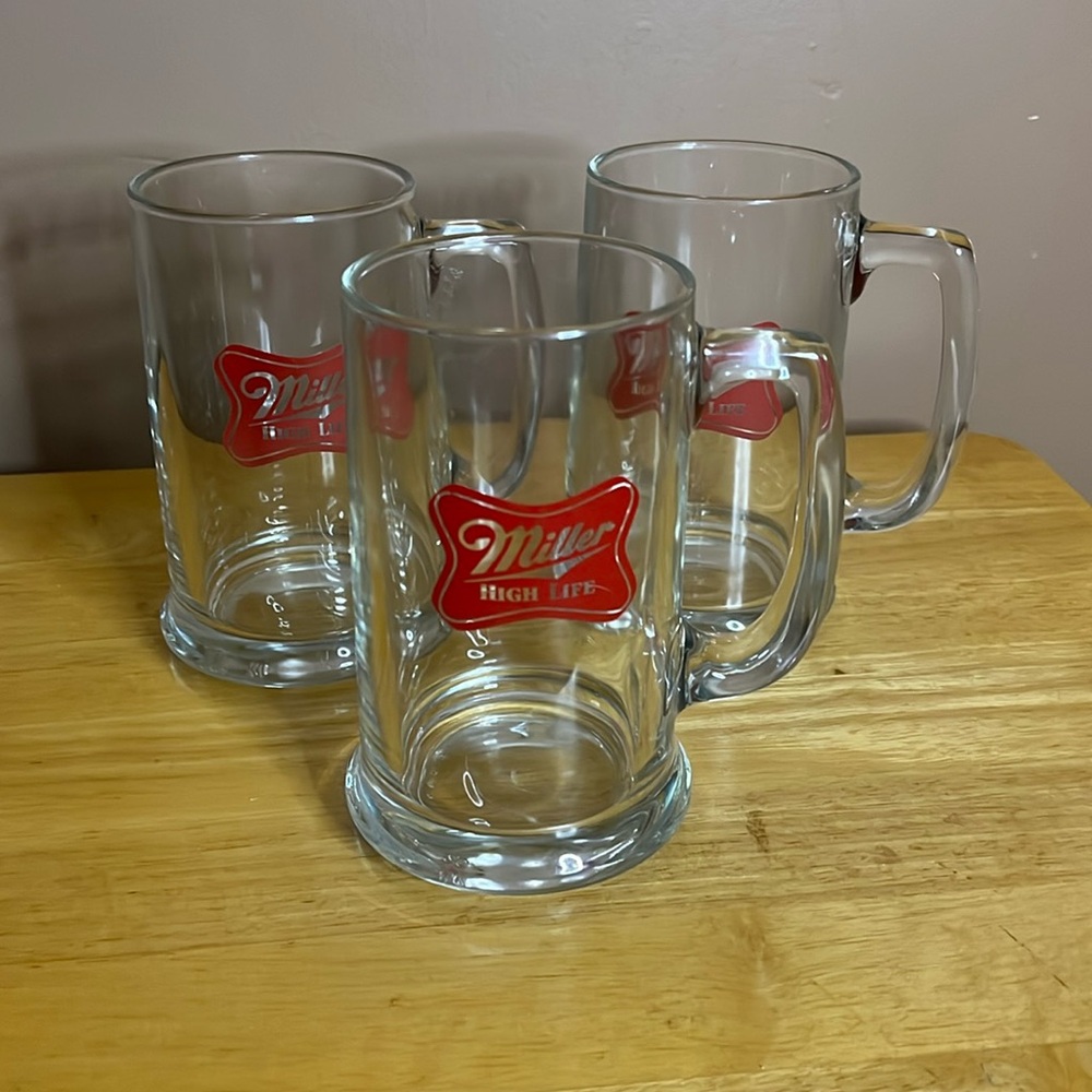 😀Vintage Miller High Life beer mugs made in Canada